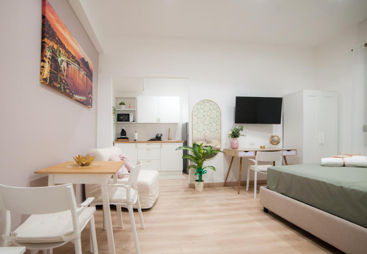 נאפולי Michelangelo 80 Apartment מראה חיצוני תמונה